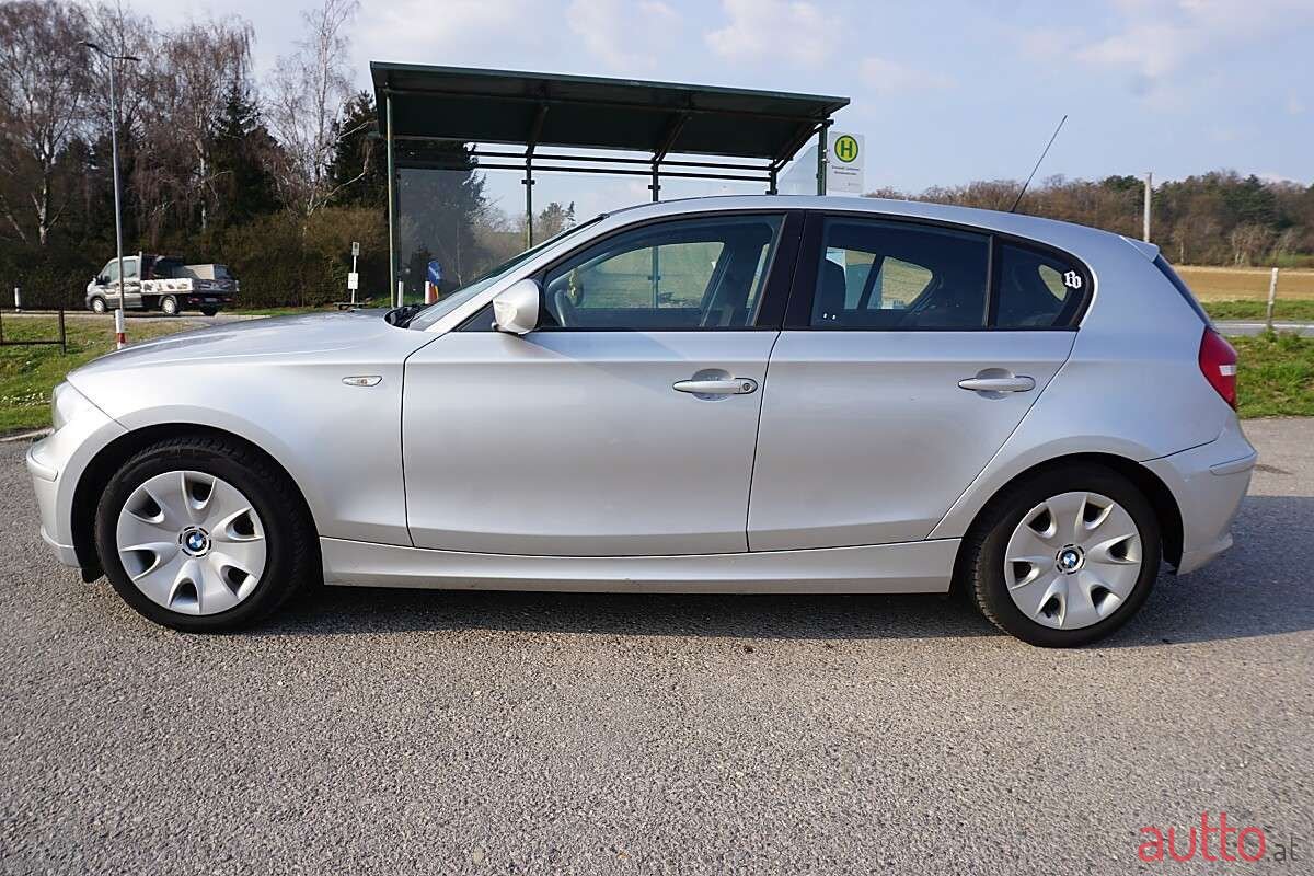 2010' BMW 1Er-Reihe photo #3