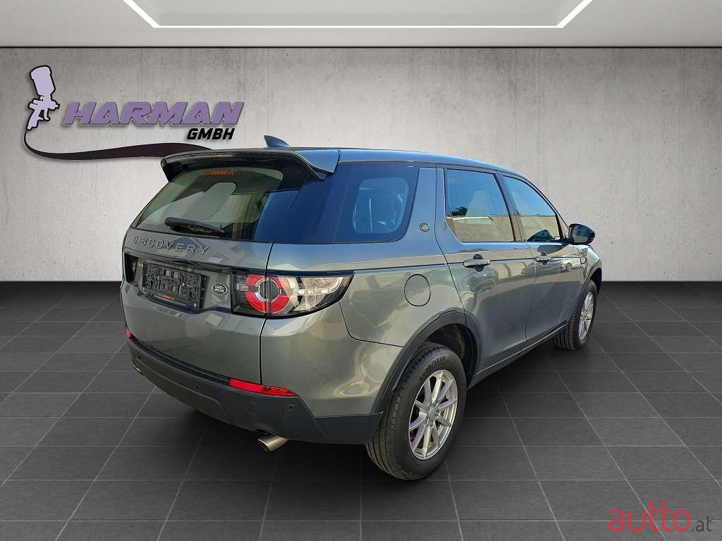 2017' Land Rover Discovery Sport photo #5