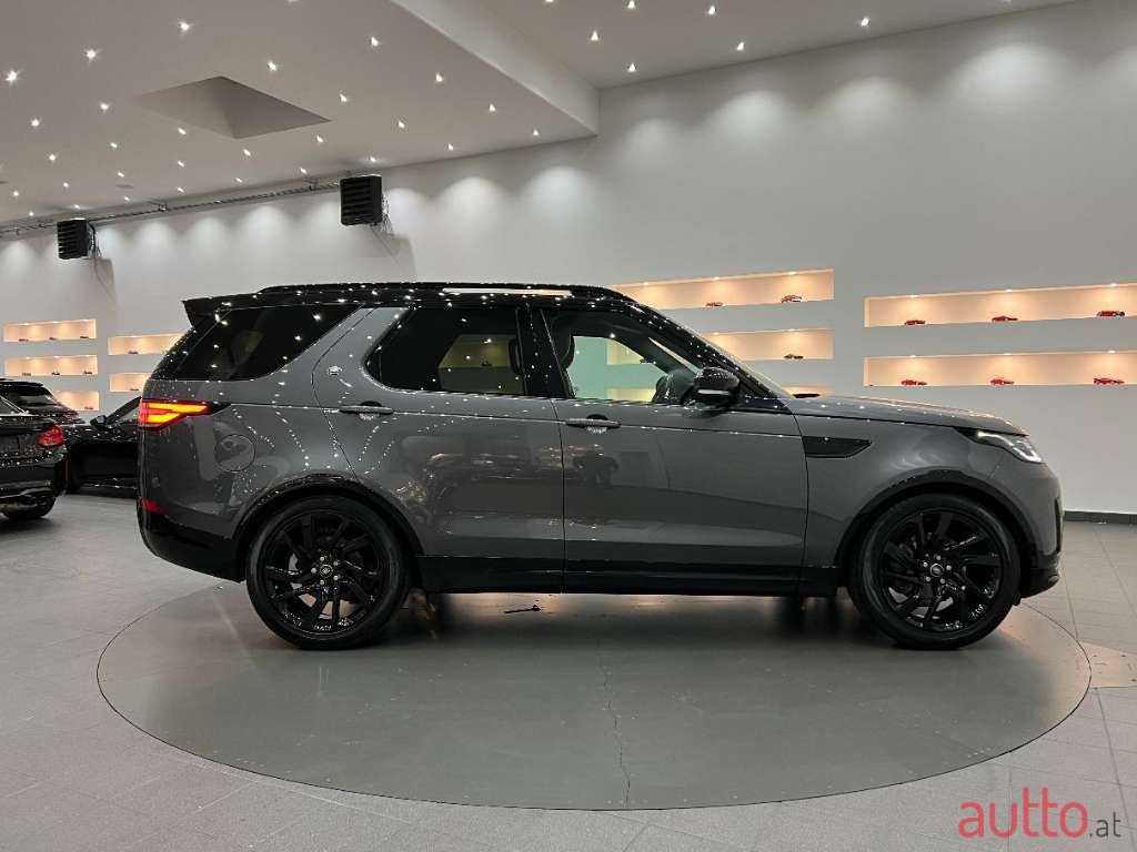 2018' Land Rover Discovery photo #6