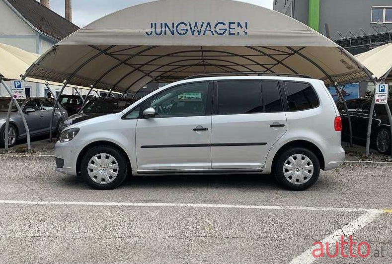 2014' Volkswagen Touran photo #1
