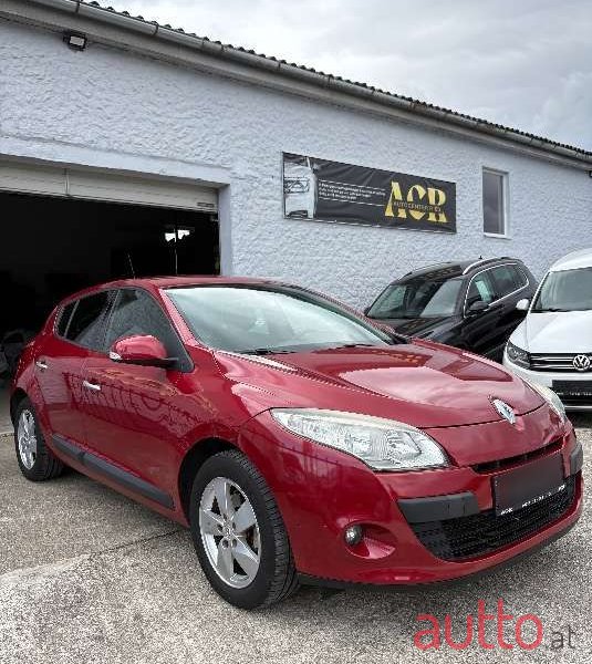 2009' Renault Megane photo #3