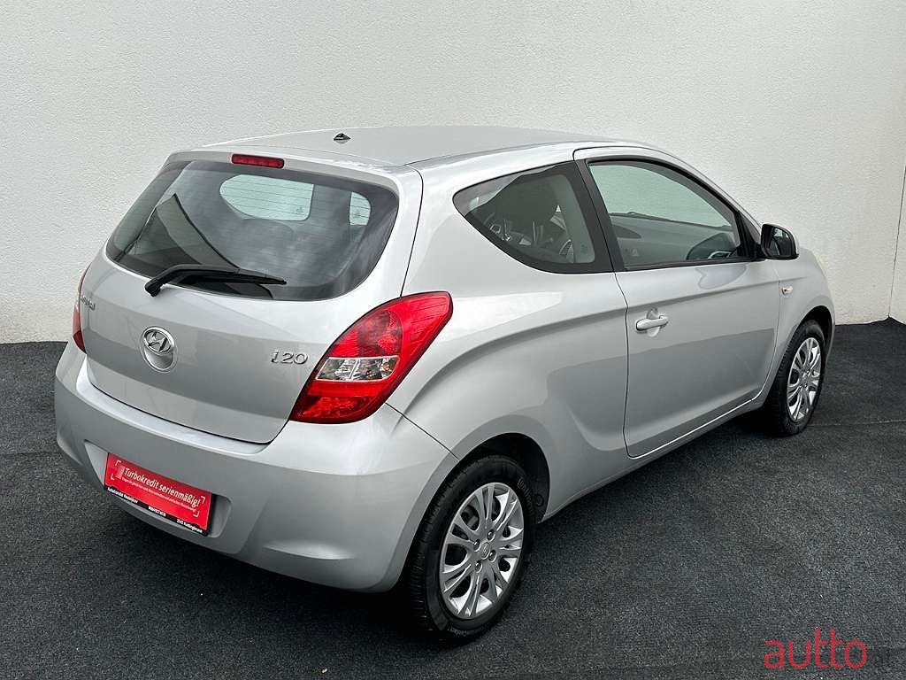 2009' Hyundai i20 photo #6