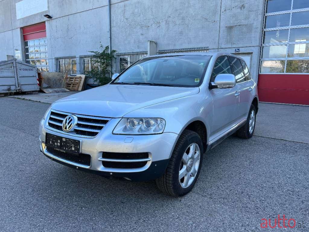 2006' Volkswagen Touareg photo #3