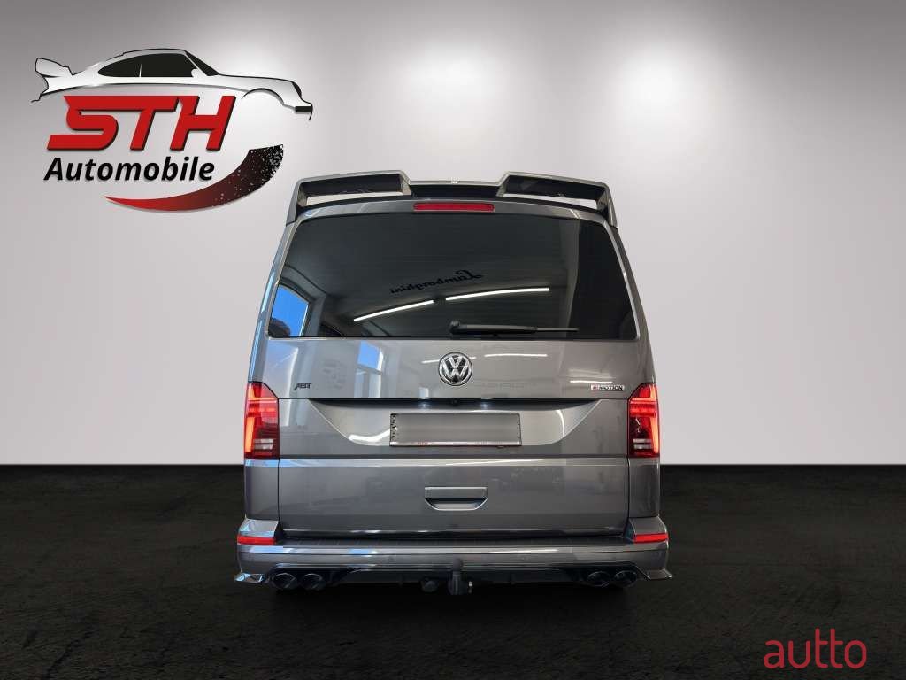 2020' Volkswagen Multivan photo #6