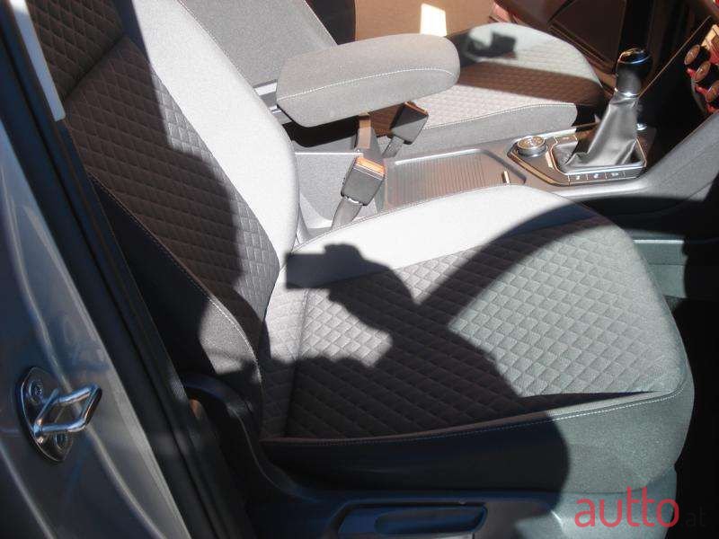 2016' Volkswagen Tiguan photo #5