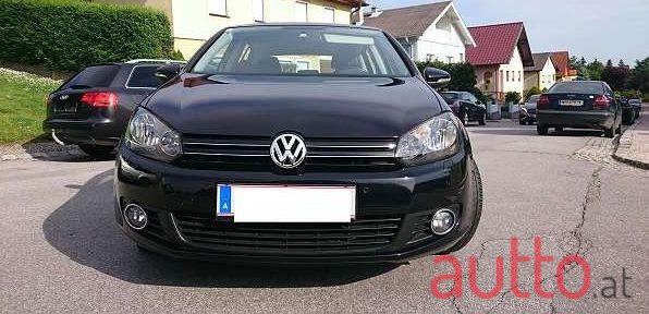 2009' Volkswagen Golf photo #3