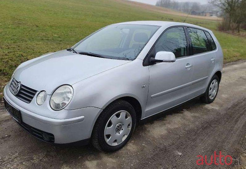 2002' Volkswagen Polo photo #1