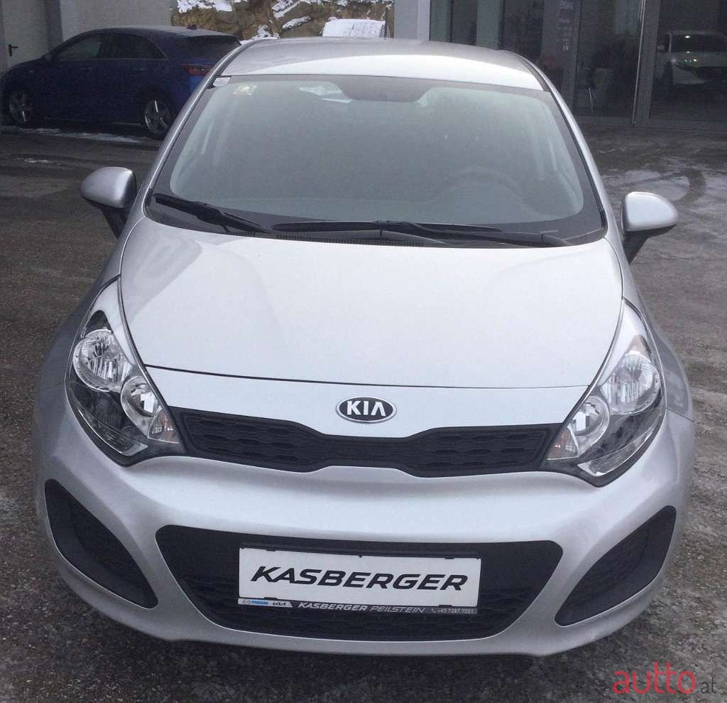 2015' Kia Rio photo #2