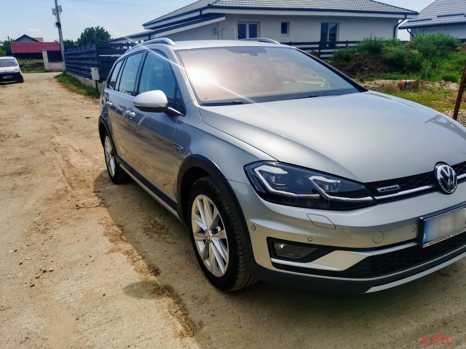 2018' Volkswagen Golf photo #1