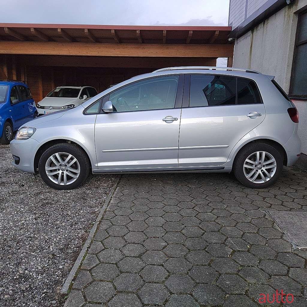 2013' Volkswagen Golf photo #5