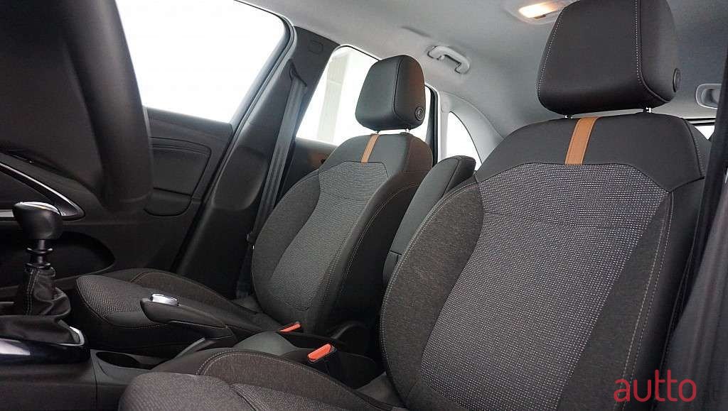 2021' Opel Crossland photo #5