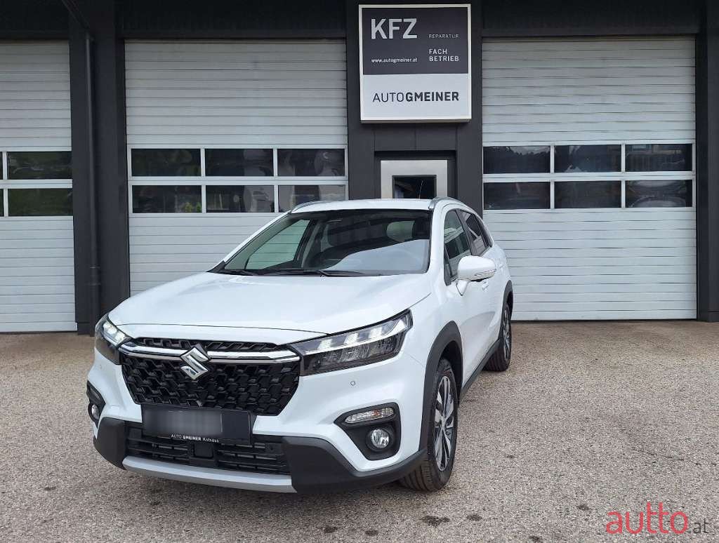 2023' Suzuki SX4 S-Cross photo #1