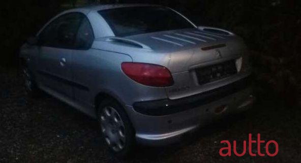 2001' Peugeot 206 photo #1