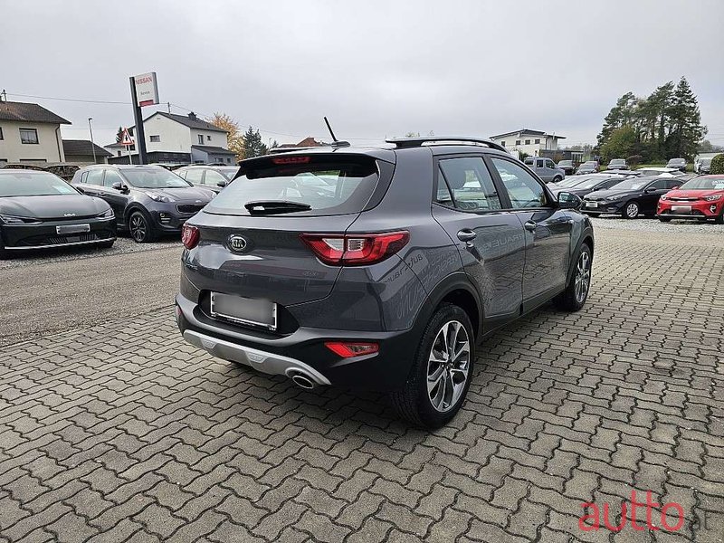 2021' Kia Stonic photo #3