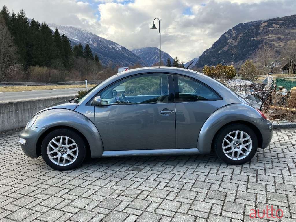2004' Volkswagen Beetle photo #2