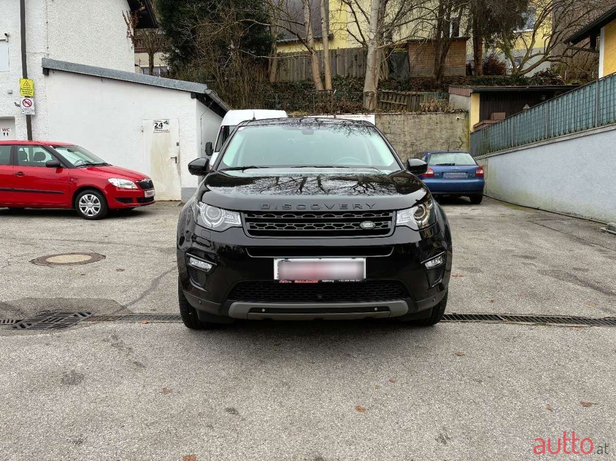 2017' Land Rover Discovery Sport photo #3