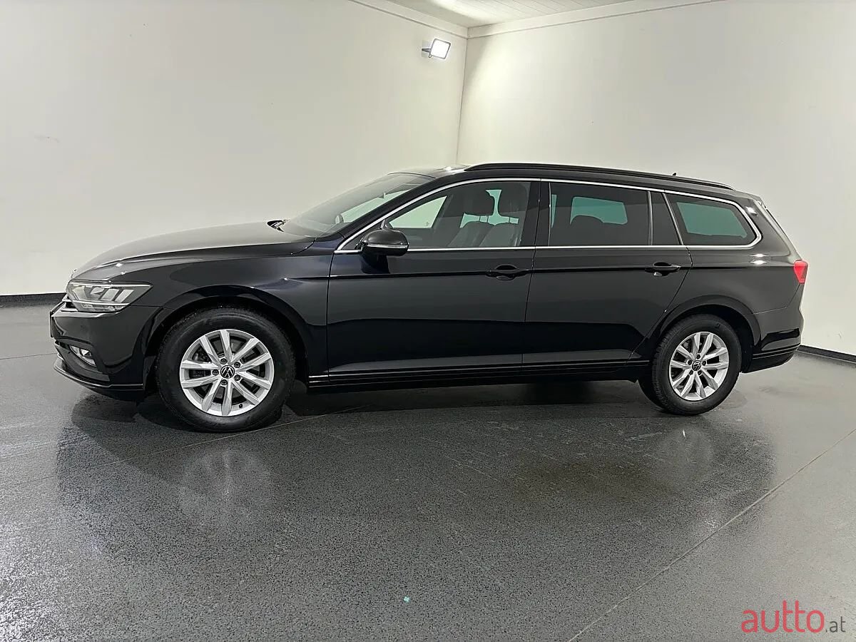 2023' Volkswagen Passat photo #3