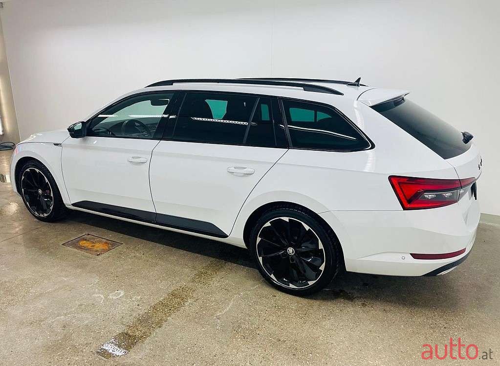 2021' Skoda Superb photo #2