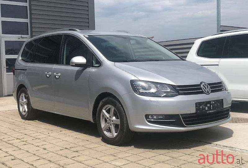 2018' Volkswagen Sharan photo #1