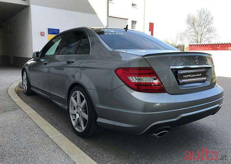 2012' Mercedes-Benz C-Klasse photo #2