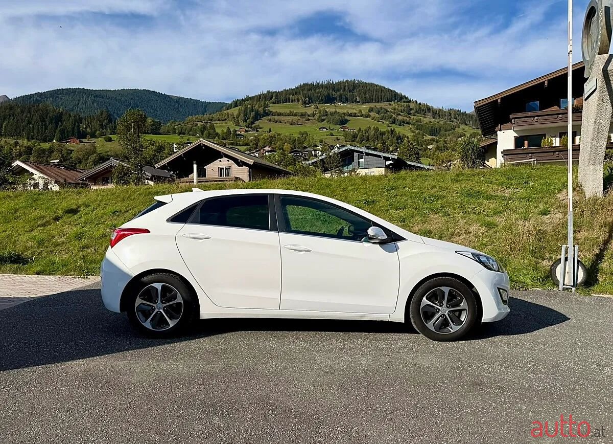 2016' Hyundai i30 photo #6