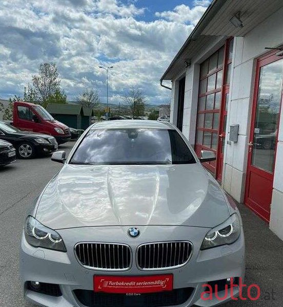 2013' BMW 5Er-Reihe photo #2