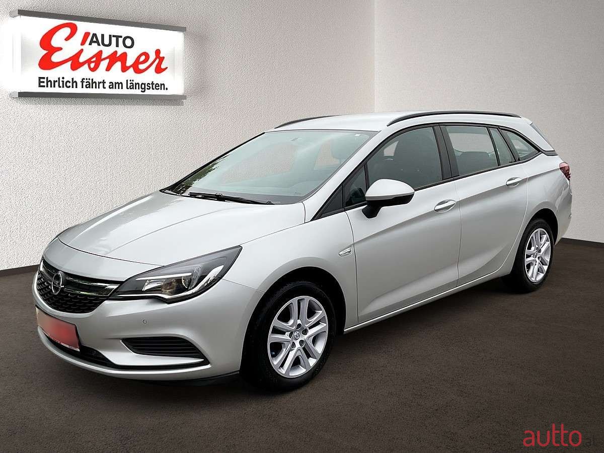 2016' Opel Astra photo #2