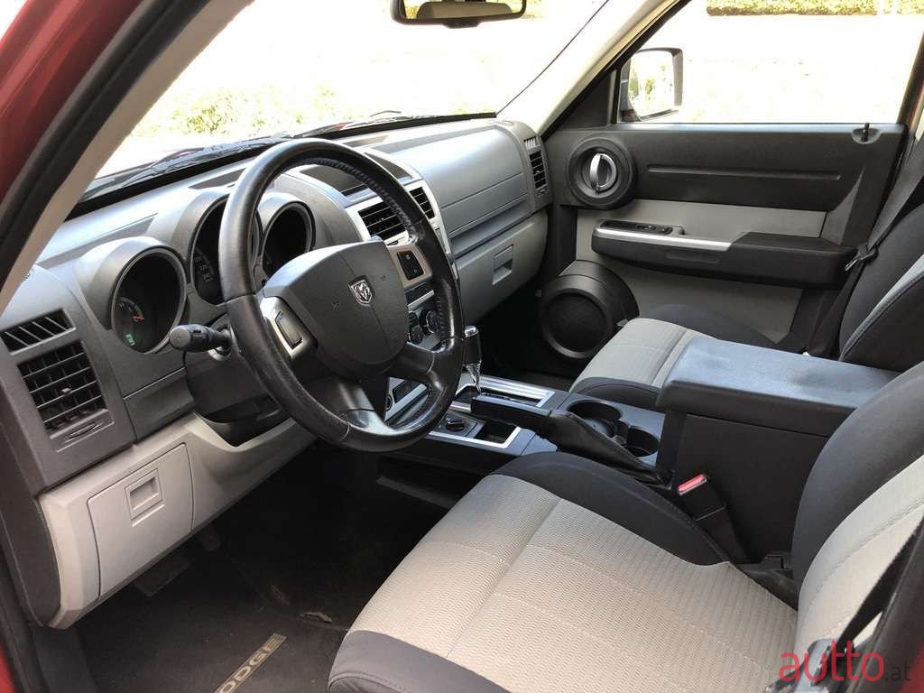 2008' Dodge Nitro photo #3