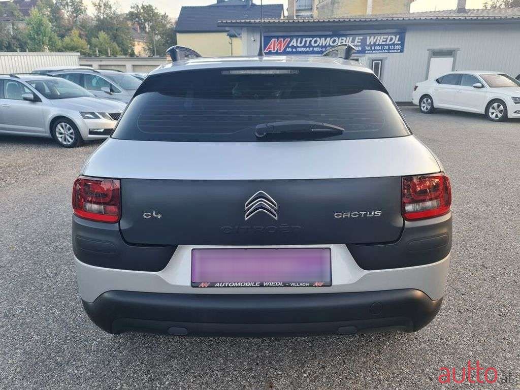 2017' Citroen C4 Cactus photo #6
