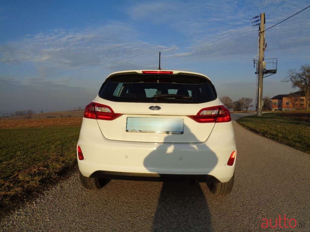 2017' Ford Fiesta photo #2