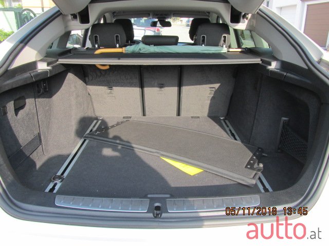 2014' BMW 3 Series GT 318 photo #4