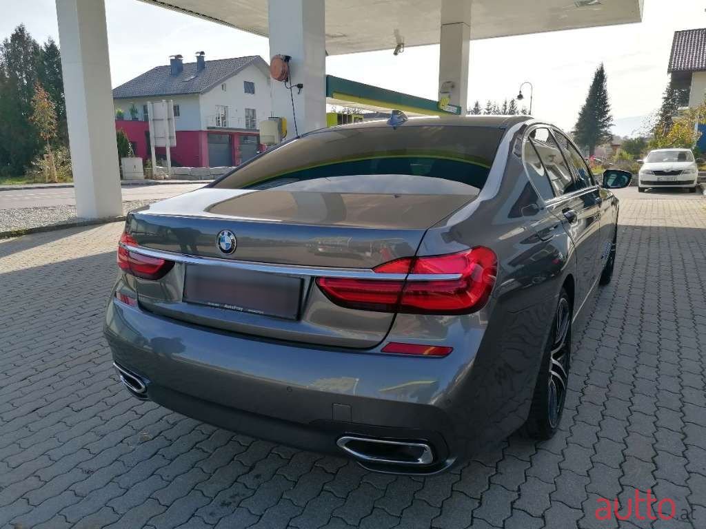 2016' BMW 7Er-Reihe photo #5