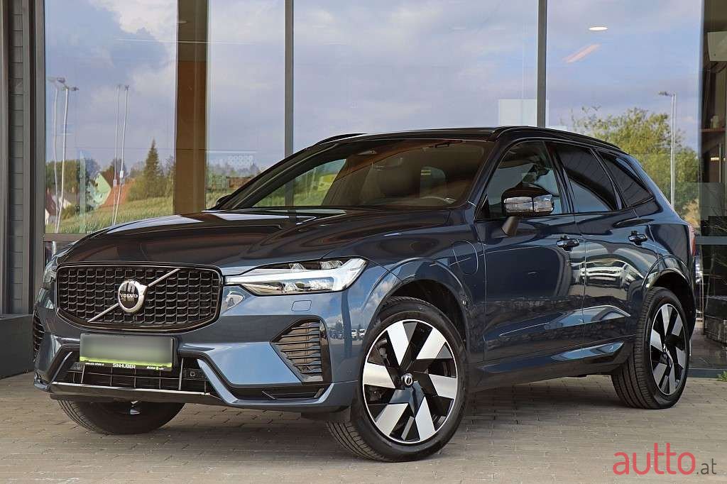 2023' Volvo XC60 photo #1
