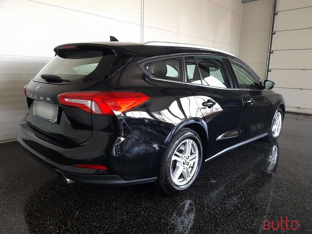2020' Ford Focus photo #1