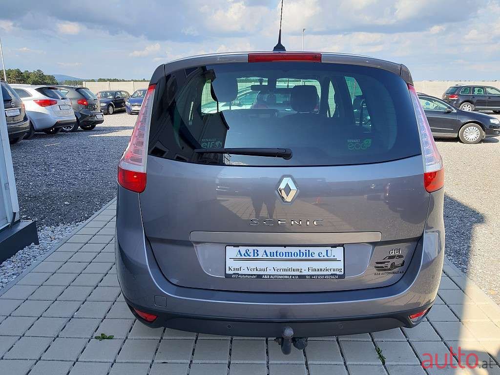 2011' Renault Grand Scenic photo #6