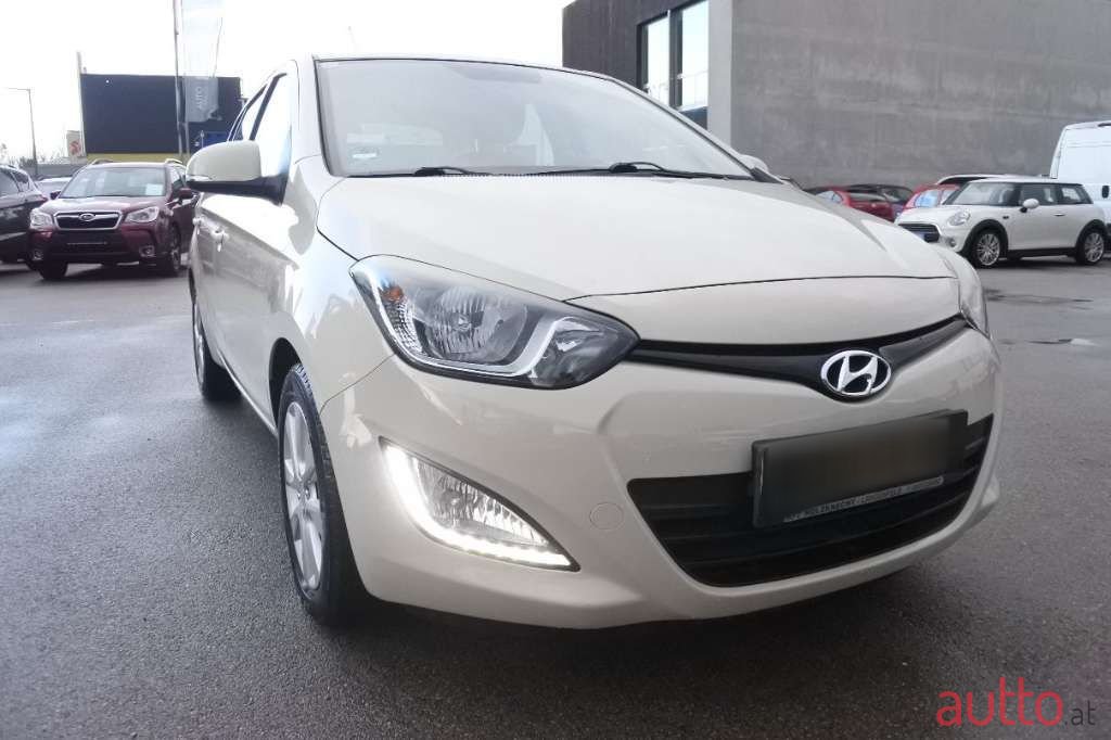 2014' Hyundai i20 photo #5