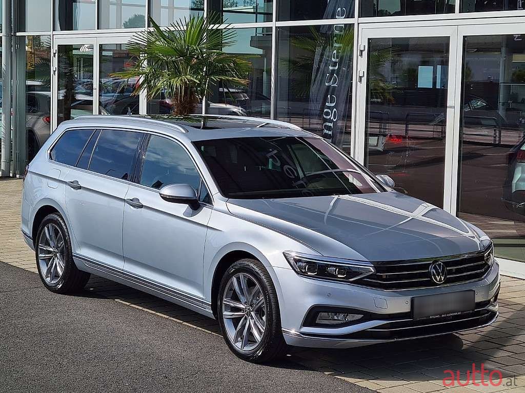 2023' Volkswagen Passat photo #6