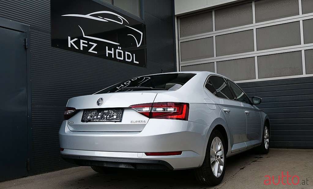 2017' Skoda Superb photo #1