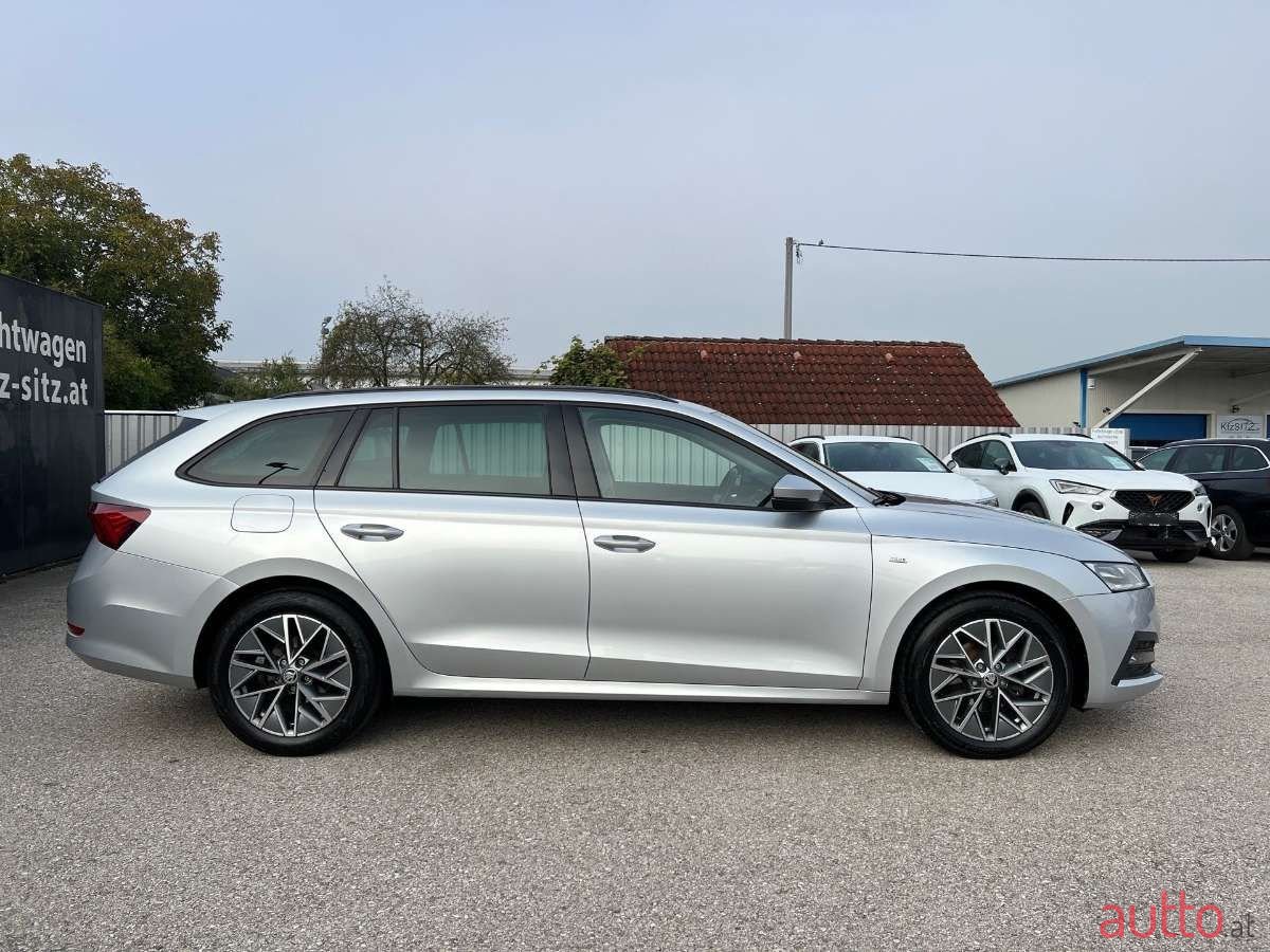 2022' Skoda Octavia photo #2
