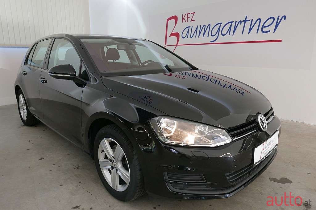 2016' Volkswagen Golf photo #1