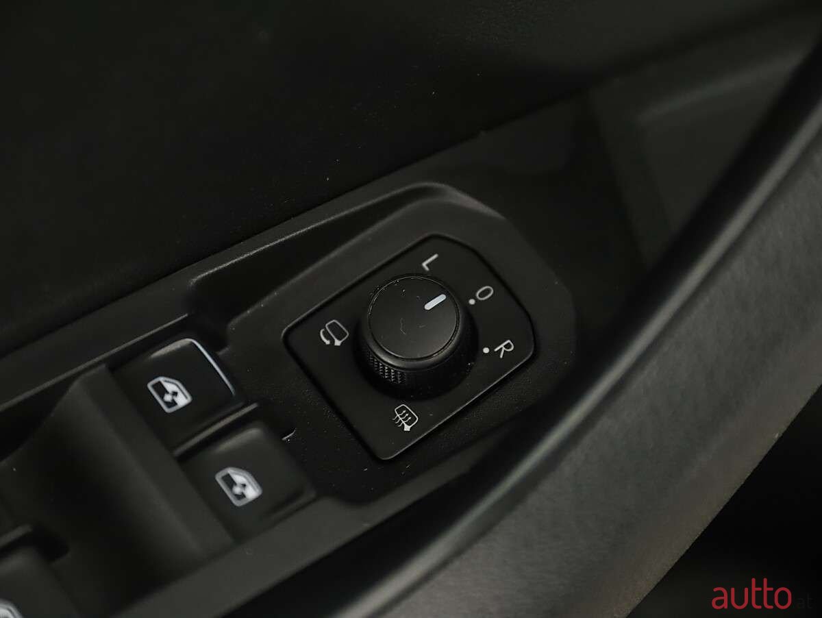 2021' Skoda Karoq photo #5