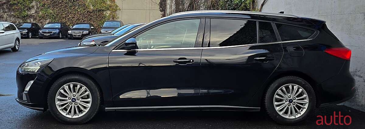 2020' Ford Focus photo #5