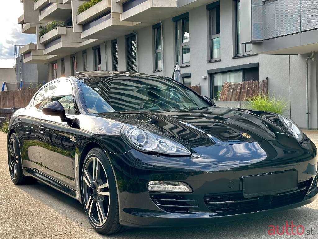 2012' Porsche Panamera photo #5