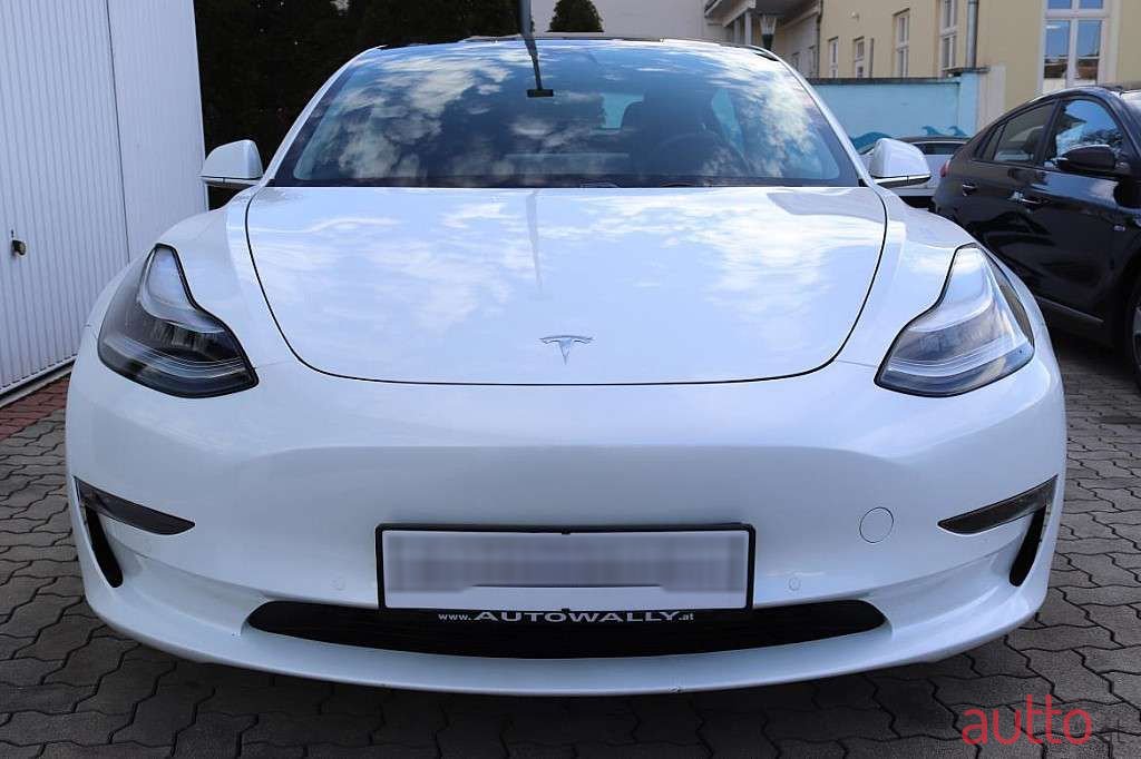 2019' Tesla Model 3 photo #4