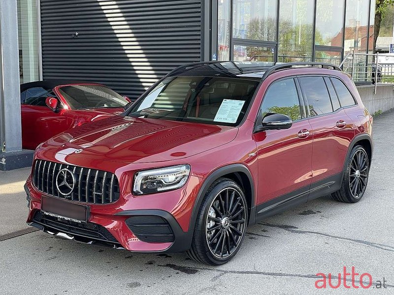 2022' Mercedes-Benz GLB photo #1