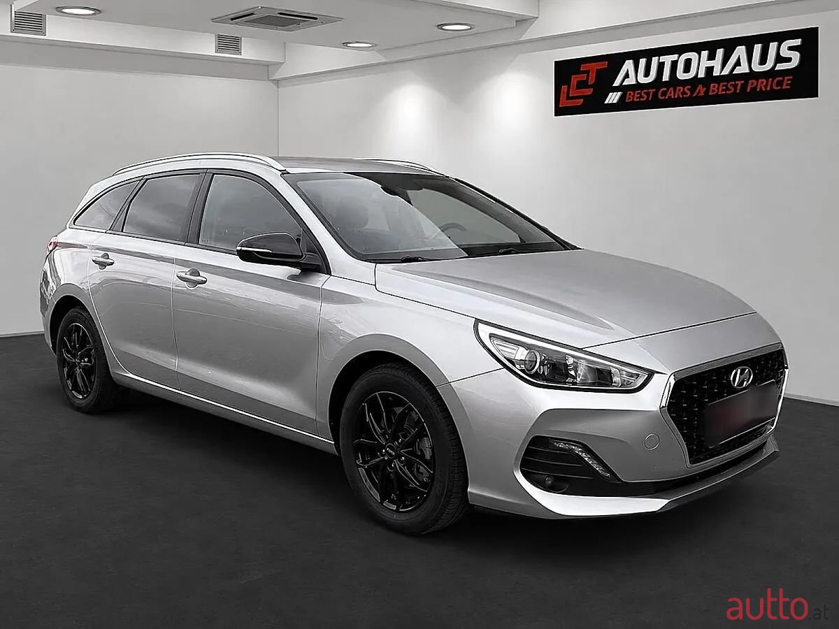 2020' Hyundai i30 photo #3