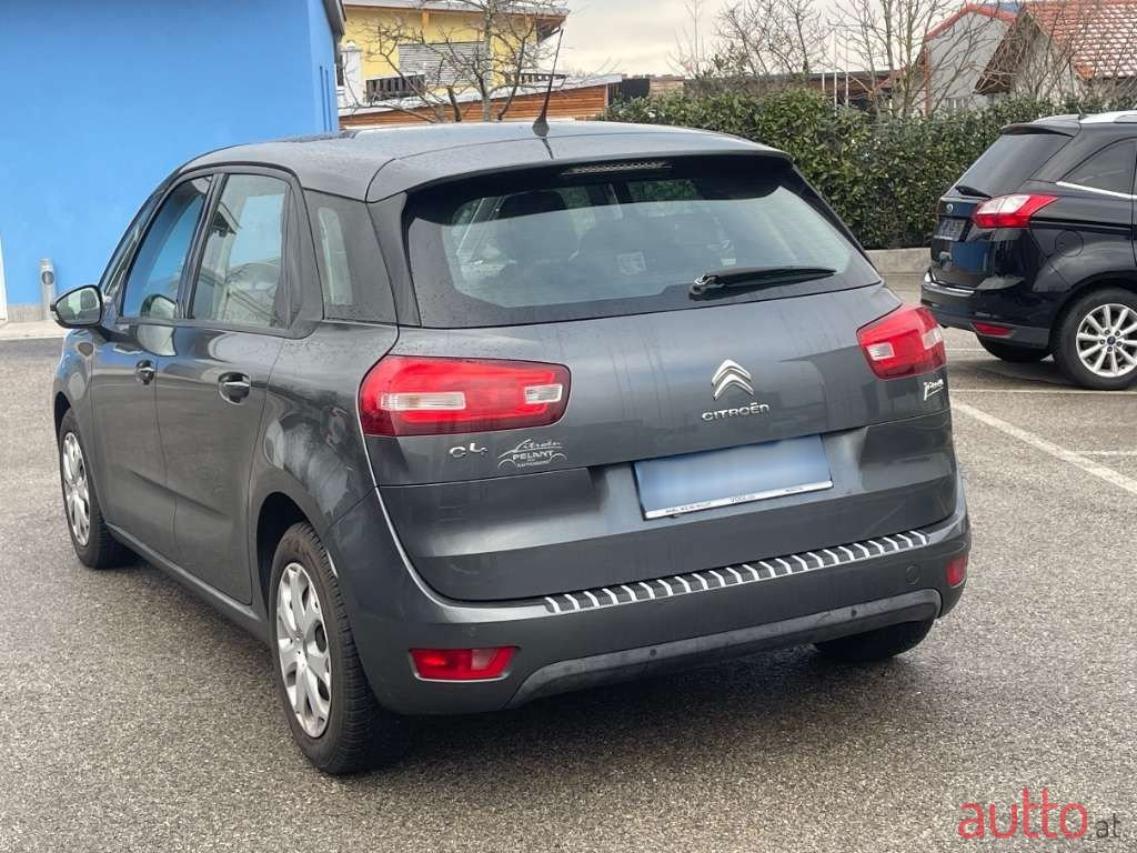 2013' Citroen C4 Picasso photo #2