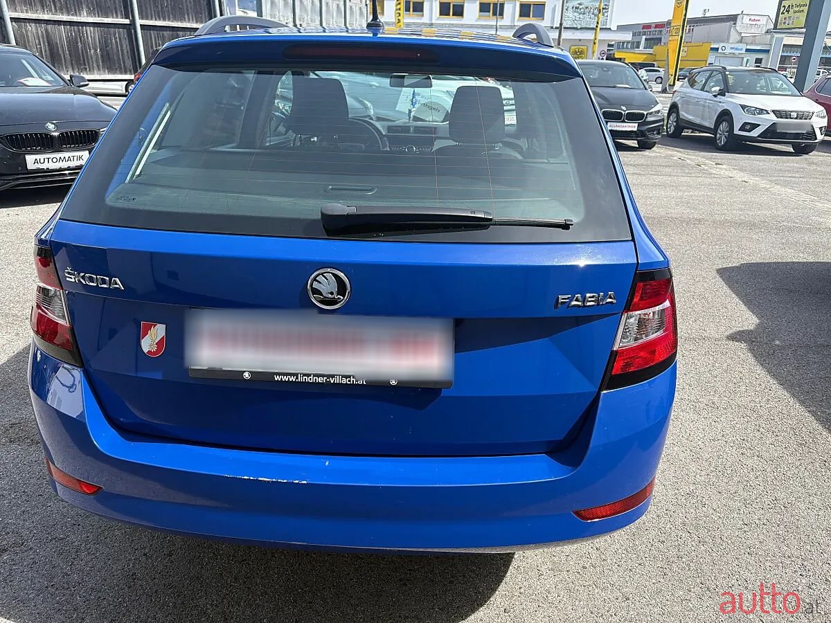 2019' Skoda Fabia photo #6