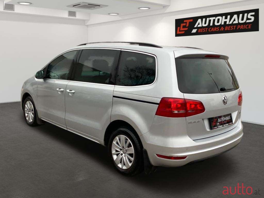 2012' Volkswagen Sharan photo #3