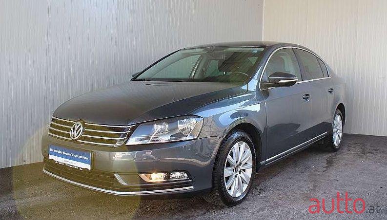 2012' Volkswagen Passat photo #1